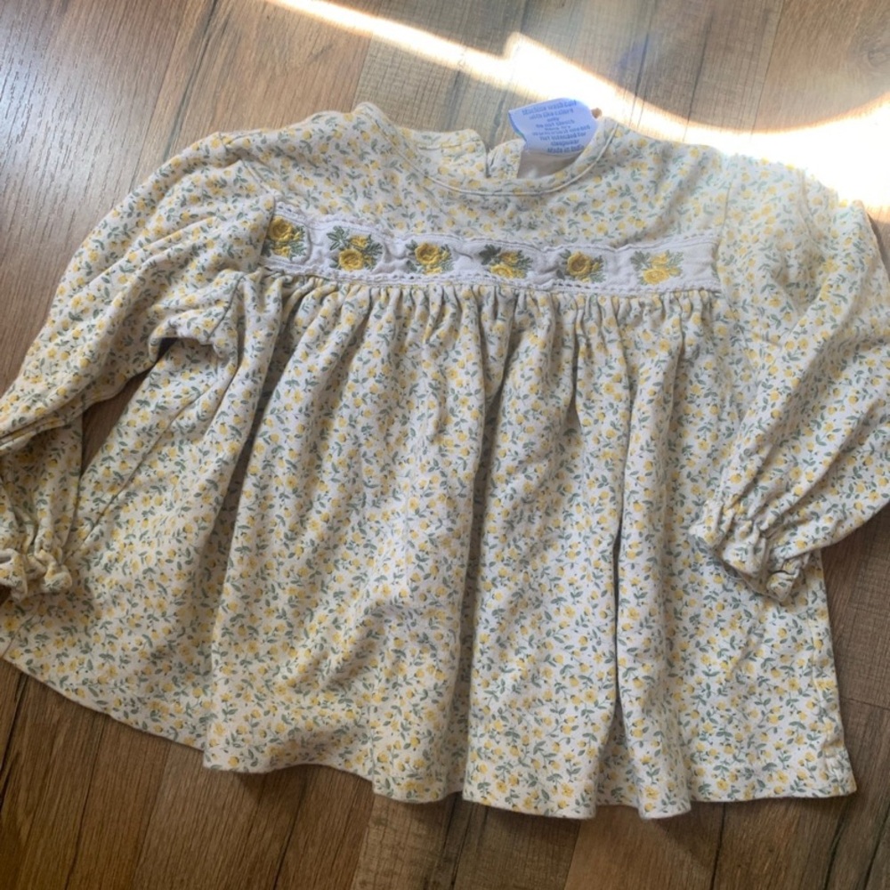 Eyelet &ivy floral top size 2
